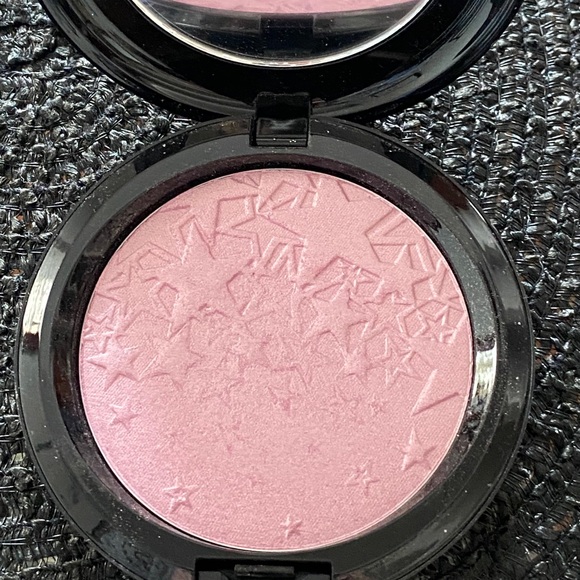 MAC LIMITED EDITION HIGHLIGHTER - Picture 4 of 5